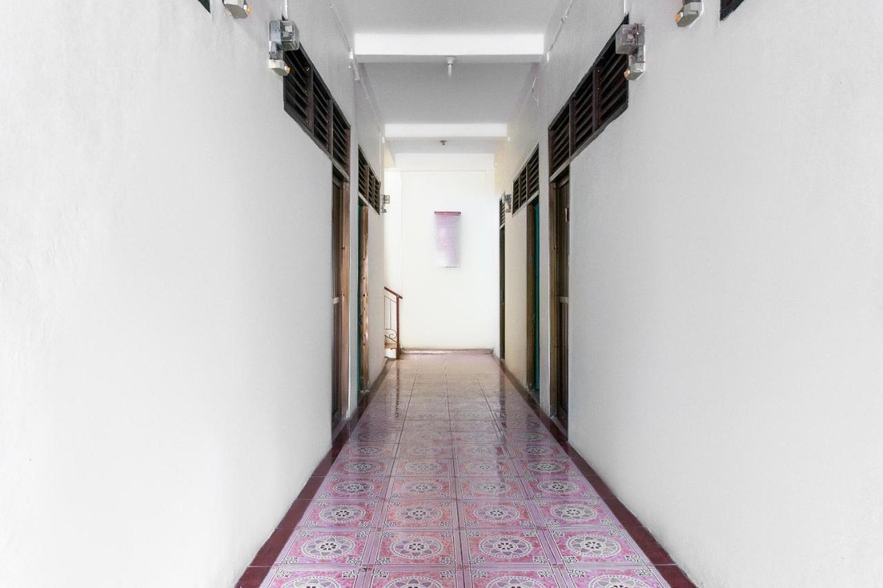 Oyo 3095 Semarapura Homestay Makassar Esterno foto