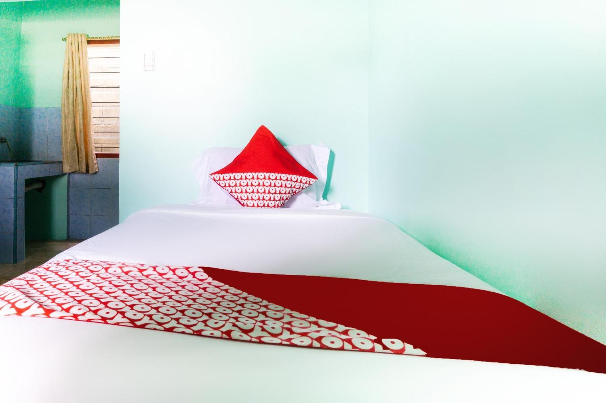 Oyo 3095 Semarapura Homestay Makassar Esterno foto