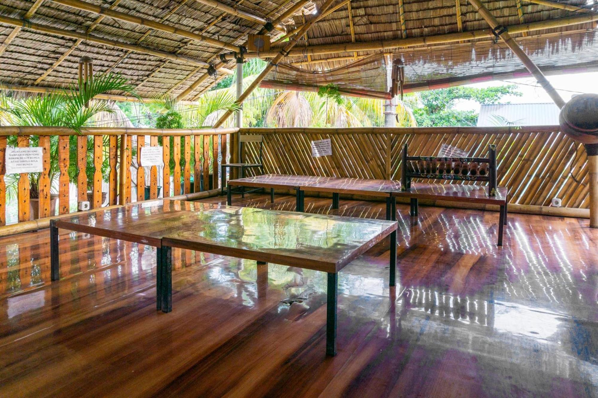 Oyo 3095 Semarapura Homestay Makassar Esterno foto